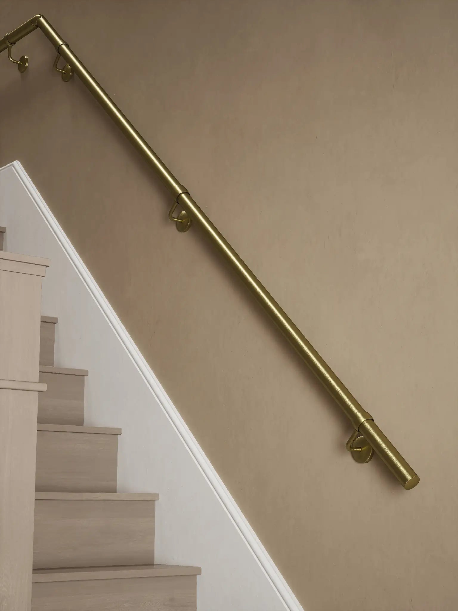 Ashorne Satin Brass Quarter landing handrail system