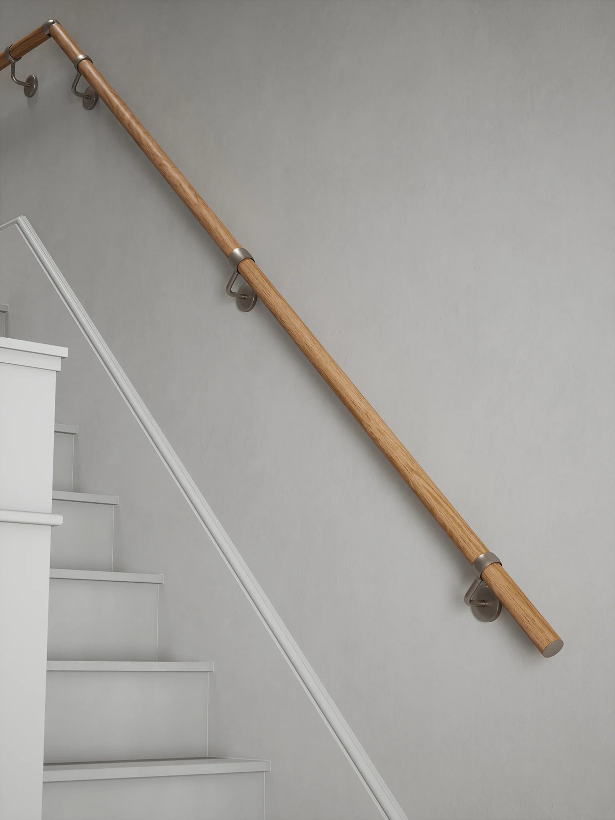 Stoneleigh Red Oak Quarter Landing Handrail with Harbury Brushed Silver brackets
