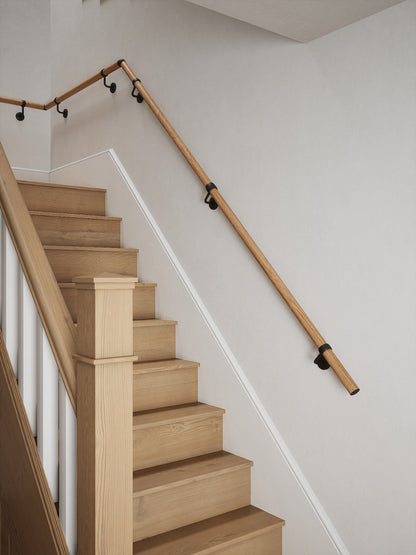 Stoneleigh Red Oak Quarter Landing Handrail with Kineton Matt Black brackets