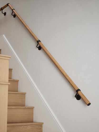 Stoneleigh Red Oak Quarter Landing Handrail with Kineton Matt Black brackets
