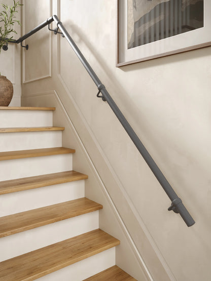 Luddington Textured Grey Quarter Landing Handrail
