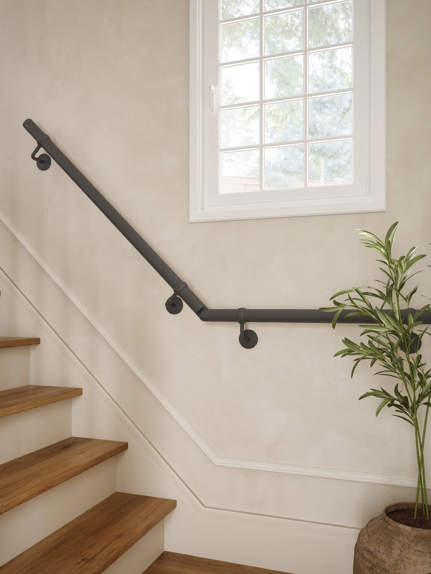 Luddington Textured Grey Quarter Landing Handrail