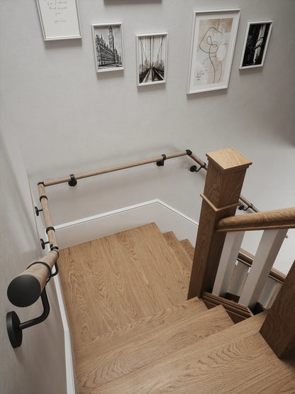 Oversley Walnut Quarter Landing Handrail with Kineton Matt Black brackets