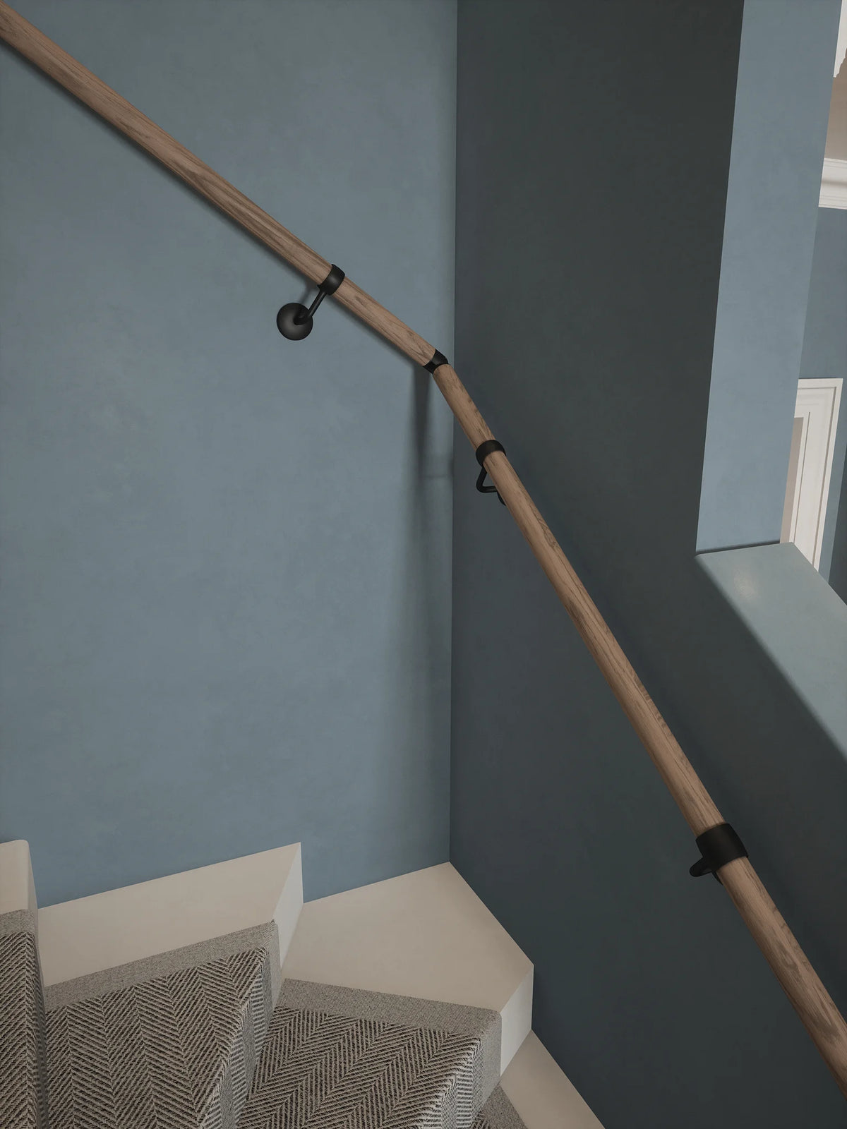 Oversley Walnut Single Winder Handrail with Kineton Matt Black brackets