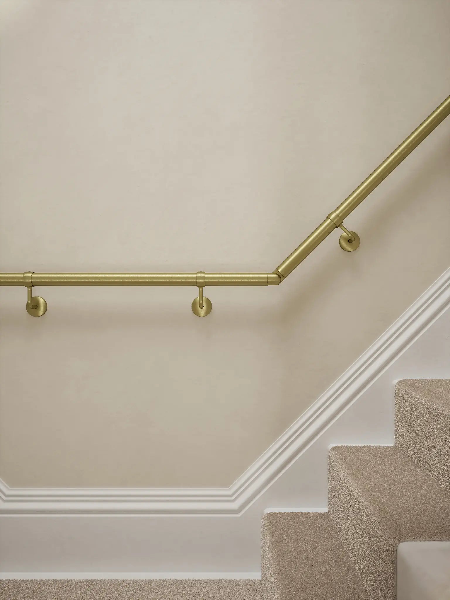 Ashorne satin brass t shape handrail system