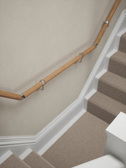 Stoneleigh Red Oak T-shape handrail with silver brackets and elbow